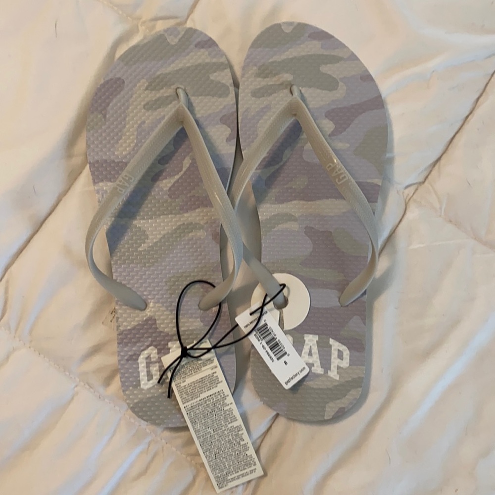 GAP Flip Flops
